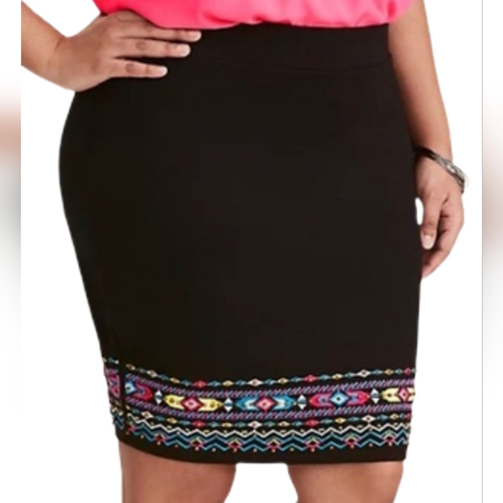 Torrid black beaded geometric Embroidered Black knit stretchy Pencil Skirt 0